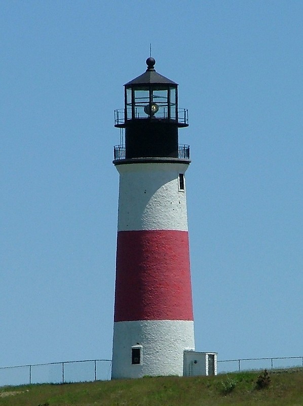 Massachusetts / Sankaty Head lighthouse
Author of the photo: [url=https://www.flickr.com/photos/larrymyhre/]Larry Myhre[/url]

Keywords: United States;Massachusetts;Atlantic ocean;Nantucket