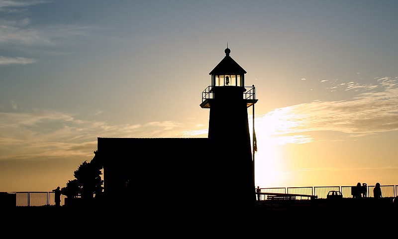 California / Santa Cruz lighthouse - sunset
AKA: Mark Abbott Memorial
Author of the photo:[url=https://www.flickr.com/photos/lighthouser/sets]Rick[/url]
Keywords: California;Santa Cruz;United States;Pacific ocean;Sunset