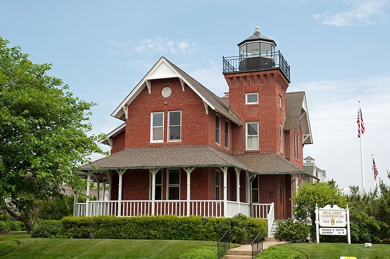 New Jersey / Sea Girt lighthouse
Author of the photo: [url=https://www.flickr.com/photos/8752845@N04/]Mark[/url]
Keywords: New Jersey;United States;Atlantic ocean