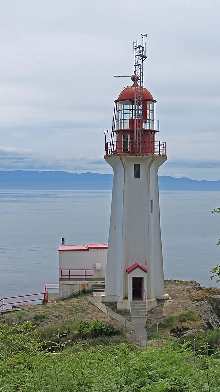 Sheringham Point Lighthouse
Author of the photo: [url=https://www.flickr.com/photos/21475135@N05/]Karl Agre[/url]
Keywords: Shirley;Vancouver Island;British Columbia;Canada