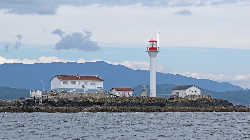Sisters Islet Lighthouse
                               
Keywords: Strait of Georgia;Canada;British Columbia