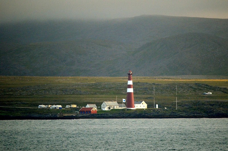 Slettnes Lighthouse
Slettnes light is said to be the most northerly on the European mainland.
Author of the photo: [url=https://www.flickr.com/photos/16141175@N03/]Graham And Dairne[/url]
Keywords: Norway;Barents sea;Slettnes