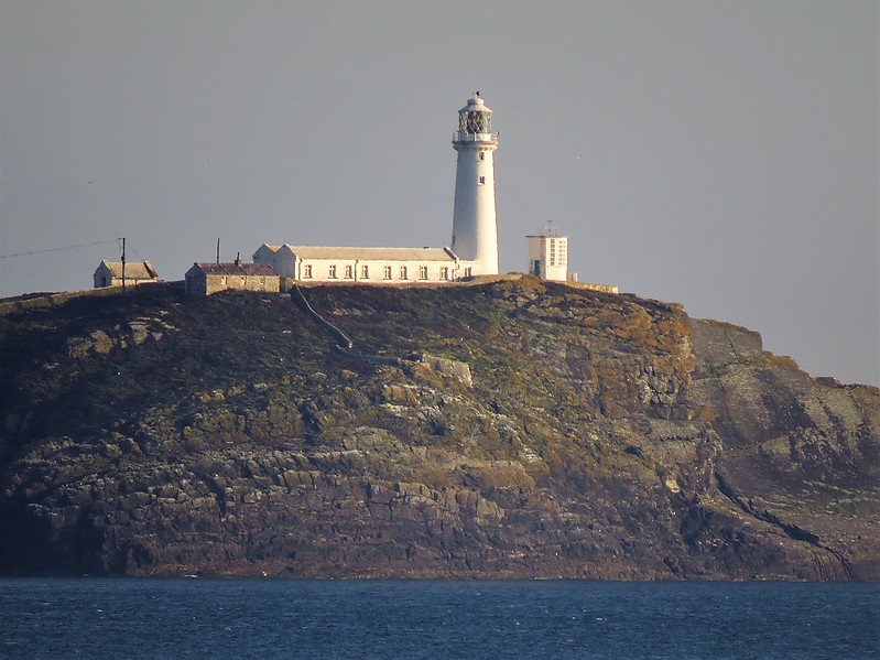 Holyhead / South Stack lighthouse
AKA Ynys Lawd
Author of the photo: [url=https://www.flickr.com/photos/larrymyhre/]Larry Myhre[/url]
Keywords: Wales;Irish sea;United Kingdom