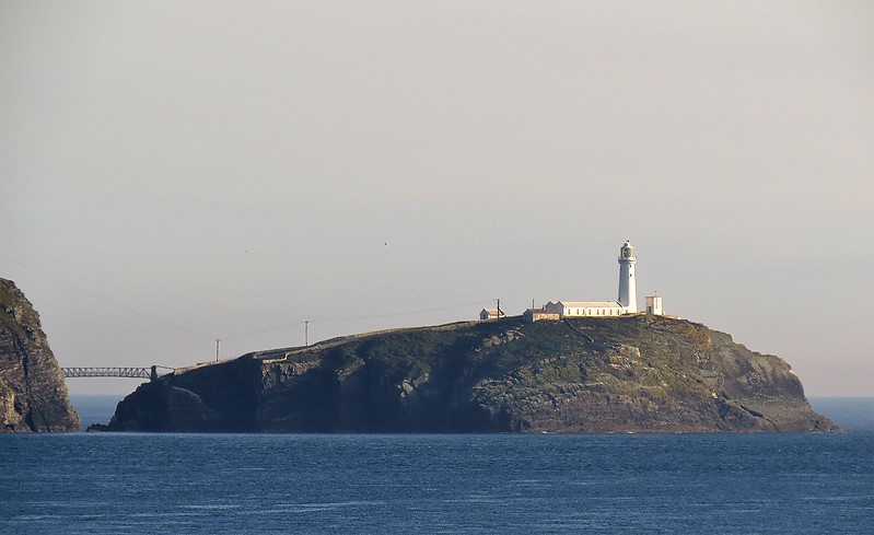 Holyhead / South Stack lighthouse
AKA Ynys Lawd
Author of the photo: [url=https://www.flickr.com/photos/larrymyhre/]Larry Myhre[/url]
Keywords: Wales;Irish sea;United Kingdom