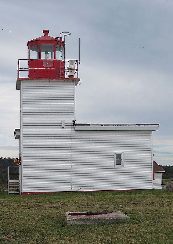New Brunswick / Southwest Head lighthouse
Author of the photo: [url=https://www.flickr.com/photos/21475135@N05/]Karl Agre[/url]
Keywords: New Brunswick;Canada;Bay of Fundy