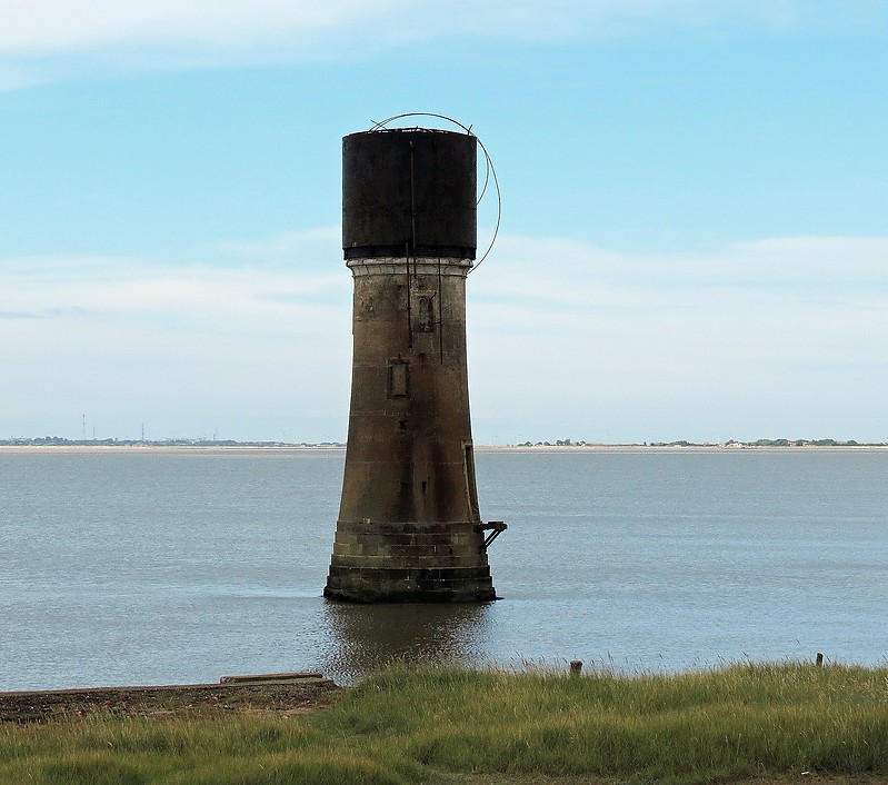 North Sea / Humber / Spurn Point Low lighthouse
Author of the photo: [url=https://www.flickr.com/photos/21475135@N05/]Karl Agre[/url]
Keywords: Humber;England;United Kingdom;North sea