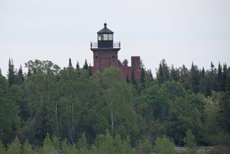 Michigan / Squaw Island lighthouse
Author of the photo: [url=https://www.flickr.com/photos/21475135@N05/]Karl Agre[/url]
Keywords: Michigan;Lake Michigan;United States