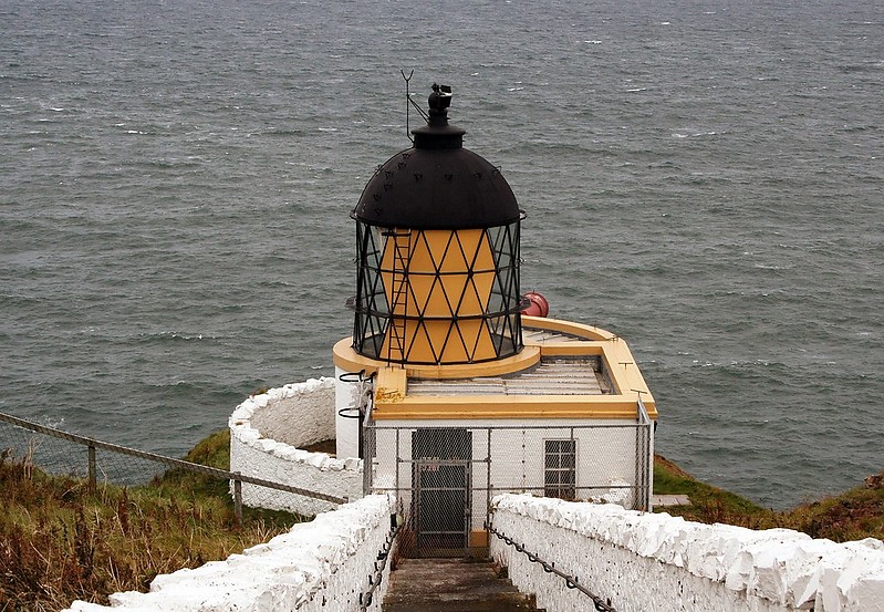 North Sea / Berwickshire / St. Abbs Head Lighthouse
Author of the photo: [url=https://www.flickr.com/photos/34919326@N00/]Fin Wright[/url]

Keywords: North Sea;Berwickshire;Scotland;United Kingdom;Siren