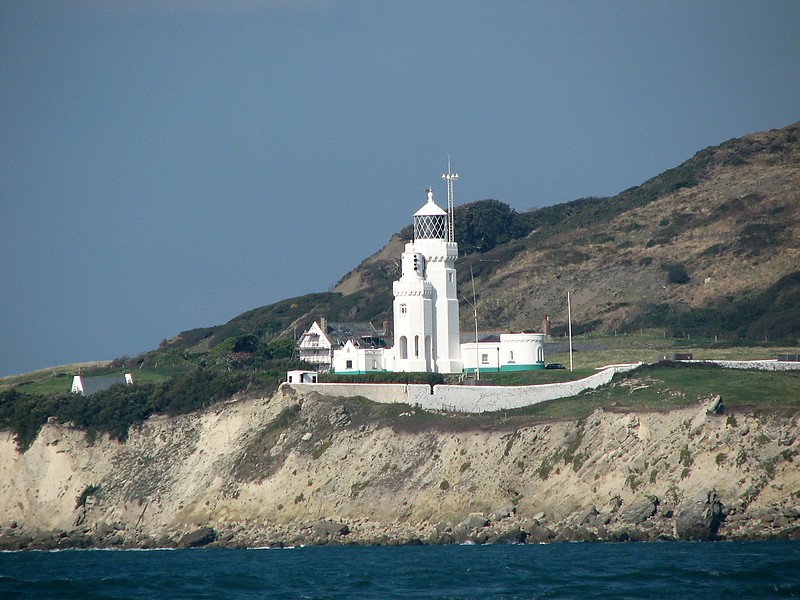 St. Catherine's lighthouse
Author of the photo: [url=https://www.flickr.com/photos/16141175@N03/]Graham And Dairne[/url]

Keywords: Isle of Wight;England;United Kingdom;English channel