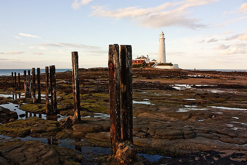 St. Mary's Lighthouse
Author of the photo: [url=https://www.flickr.com/photos/34919326@N00/]Fin Wright[/url]

Keywords: Tyne;Whitley Bay;North sea;England;United Kingdom