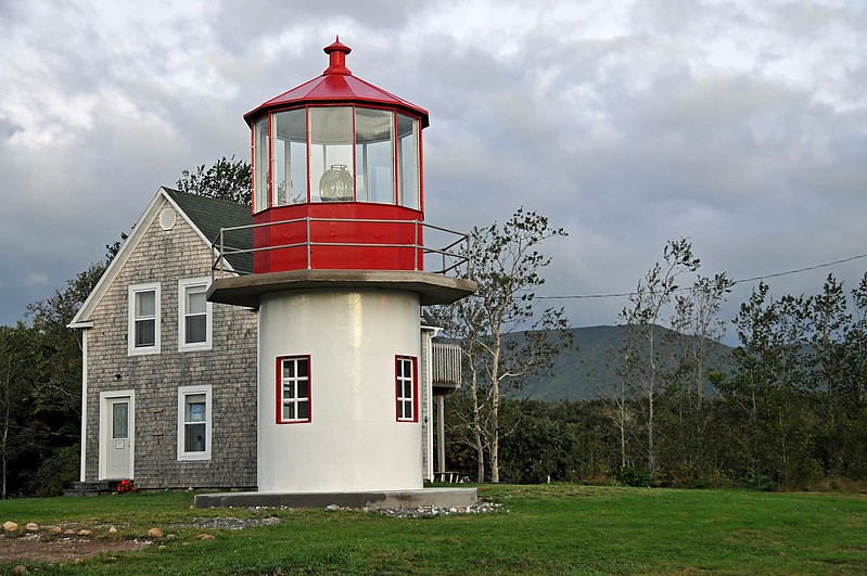 Nova Scotia / St. Paul Island South Point lighthouse
Author of the photo: [url=https://www.flickr.com/photos/archer10/] Dennis Jarvis[/url]
Keywords: Cabot strait;Nova Scotia;Canada