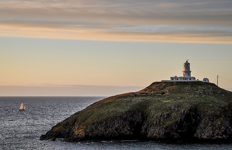 Fishguard / Strumble Head lighthouse
Author of the photo: [url=https://www.flickr.com/photos/48489192@N06/]Marie-Laure Even[/url]

Keywords: Irish sea;Wales;United Kingdom;Fishguard