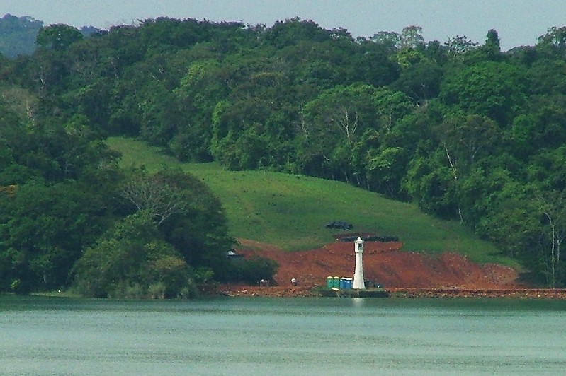 Panama Canal / Tabernilla Southbound Front Range light
Author of the photo: [url=https://www.flickr.com/photos/larrymyhre/]Larry Myhre[/url]

Keywords: Panama Canal;Panama
