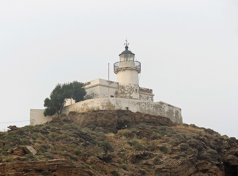 Tamelos lighthouse
Author of the photo: [url=https://www.flickr.com/photos/21475135@N05/]Karl Agre[/url]
Keywords: Kea;Greece;Aegean sea