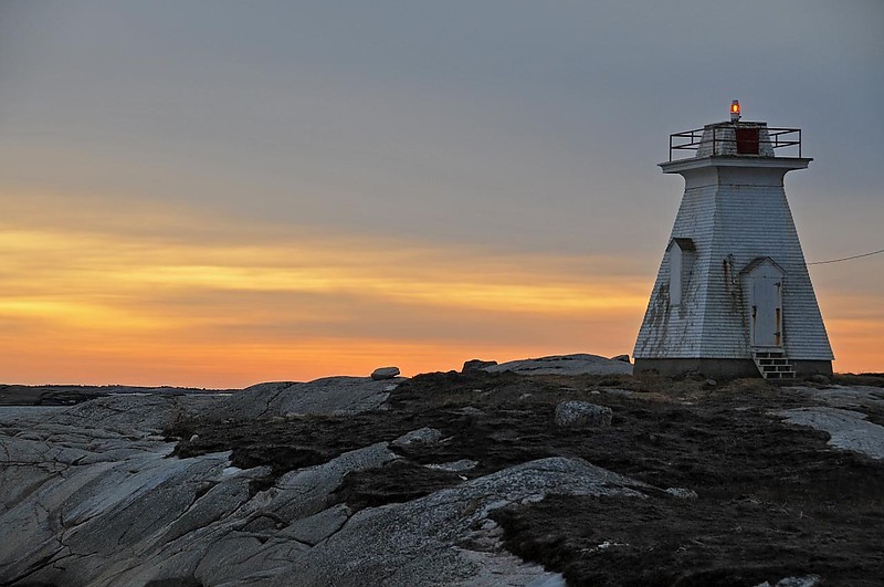 Nova Scotia / Terence Bay Lighthouse - sunset
AKA Tennant Pt
Author of the photo: [url=https://www.flickr.com/photos/archer10/]Dennis Jarvis[/url]
Keywords: Atlantic ocean;Canada;Nova Scotia;Sunset