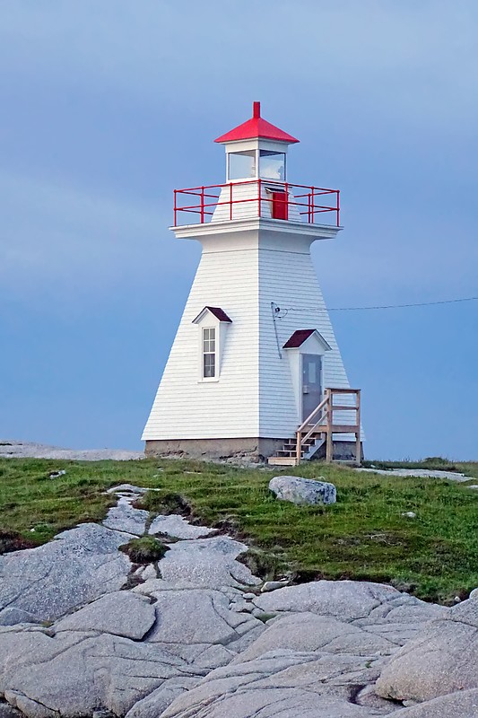 Nova Scotia / Terence Bay Lighthouse
AKA Tennant Pt
Author of the photo: [url=https://www.flickr.com/photos/archer10/]Dennis Jarvis[/url]
Keywords: Atlantic ocean;Canada;Nova Scotia