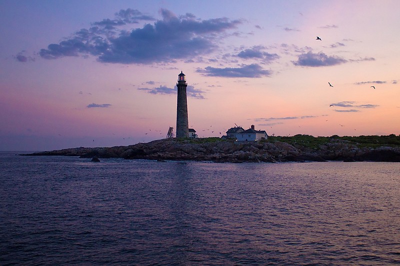Massachusetts / Thacher Island South (Cape Ann) lighthouse at sunset
Author of the photo: [url=https://jeremydentremont.smugmug.com/]nelights[/url]
Keywords: Massachusetts;Boston;United States;Atlantic ocean;Sunset