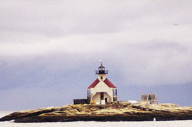 Maine / The Cuckolds lighthouse
Author of the photo: [url=https://www.flickr.com/photos/larrymyhre/]Larry Myhre[/url]

Keywords: Maine;United States;Atlantic ocean