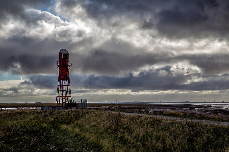 Thorngumbald Clough High lighthouse
Author of the photo: [url=https://www.flickr.com/photos/34919326@N00/]Fin Wright[/url]

Keywords: Humber;Hull;England;United Kingdom