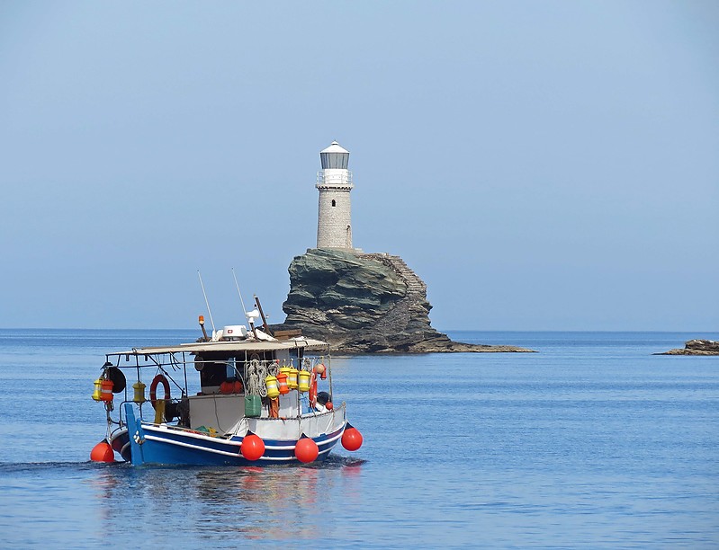 Kykladen / Andros / Andros Chóra / Tourlitis Lighthouse
Author of the photo: [url=https://www.flickr.com/photos/21475135@N05/]Karl Agre[/url]
Keywords: Andros;Greece;Aegean sea