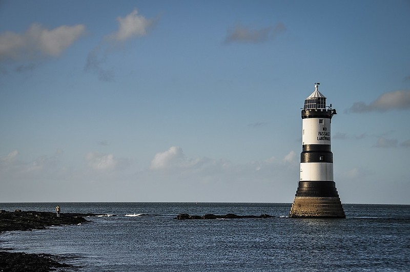Trwyn Du lighthouse
Author of the photo: [url=https://www.flickr.com/photos/48489192@N06/]Marie-Laure Even[/url]

Keywords: United Kingdom;Wales;Irish sea;Offshore