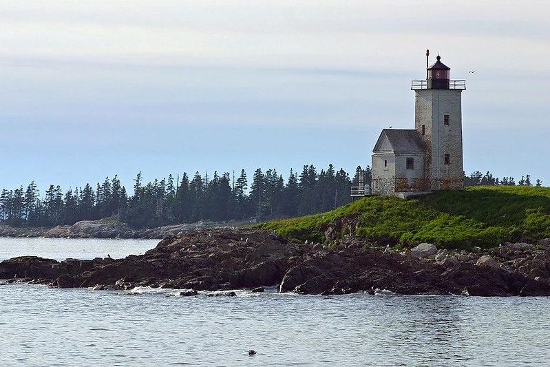 Maine / Two Bush Island lighthouse
Author of the photo: [url=https://jeremydentremont.smugmug.com/]nelights[/url]

Keywords: Maine;Atlantic ocean;United States