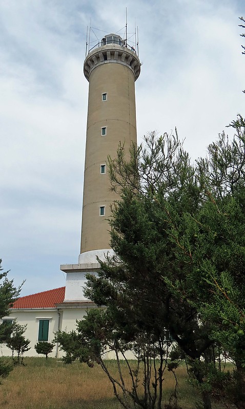 Dugi Otok / Veli Rat lighthouse
Author of the photo: [url=https://www.flickr.com/photos/21475135@N05/]Karl Agre[/url]
Keywords: Croatia;Adriatic sea