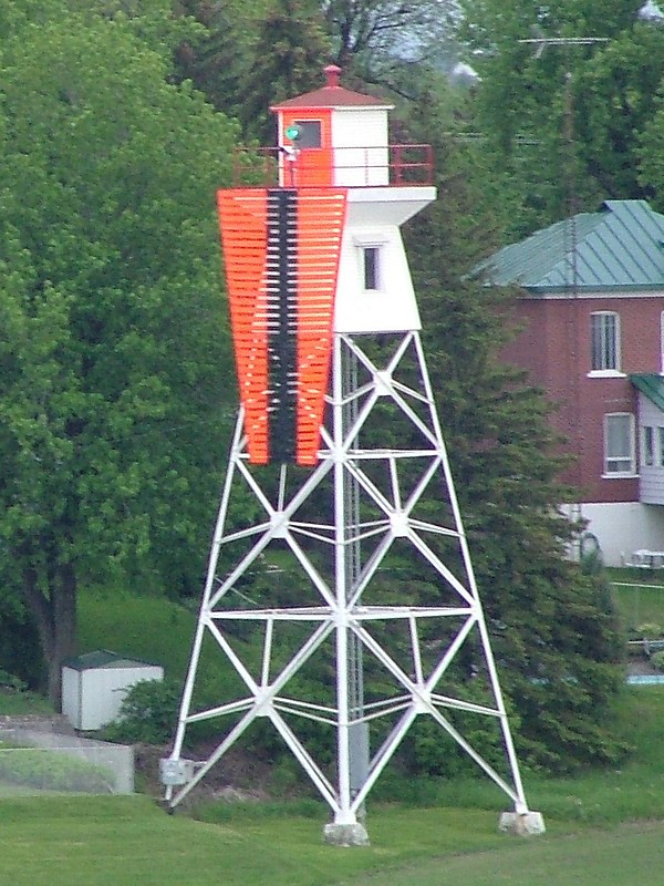 Quebec / Verchères Village Range Rear lighthouse
Author of the photo: [url=https://www.flickr.com/photos/larrymyhre/]Larry Myhre[/url]

Keywords: Quebec;Saint Lawrence river;Canada