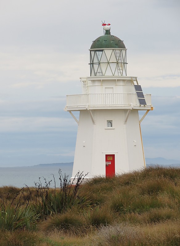 Otara / Waipapa Point lighthouse
Author of the photo: [url=https://www.flickr.com/photos/21475135@N05/]Karl Agre[/url]
Keywords: New Zealand;Southern ocean