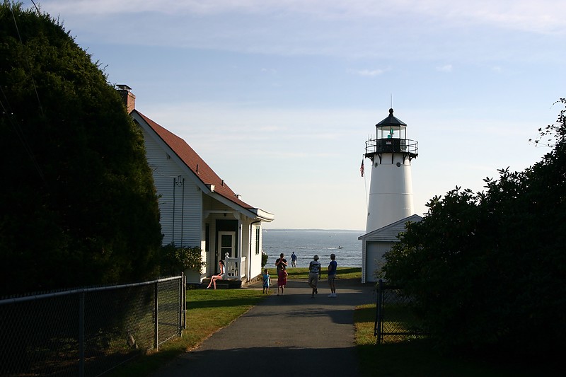 Rhode Island / Warwick lighthouse
Author of the photo: [url=https://www.flickr.com/photos/31291809@N05/]Will[/url]

Keywords: Rhode Island;Warwick;Portsmouth;United States