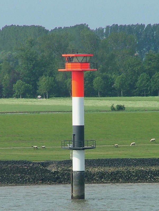 Altenbruch Front Lighthouse
Common front for Wehldorf and Altenbruch
Author of the photo: [url=https://www.flickr.com/photos/larrymyhre/]Larry Myhre[/url]
Keywords: North sea;Germany;Elbe;Altenbruch;Offshore