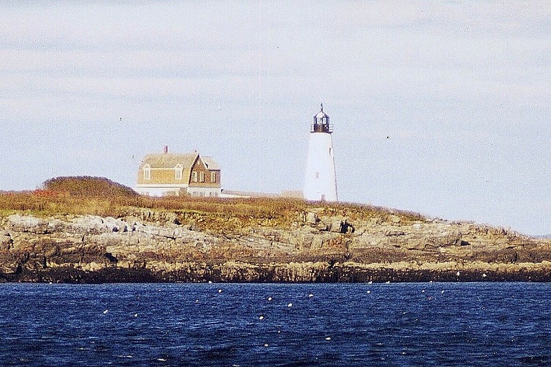 Maine / Wood Island lighthouse
Author of the photo: [url=https://www.flickr.com/photos/larrymyhre/]Larry Myhre[/url]

Keywords: Maine;Atlantic ocean;United States