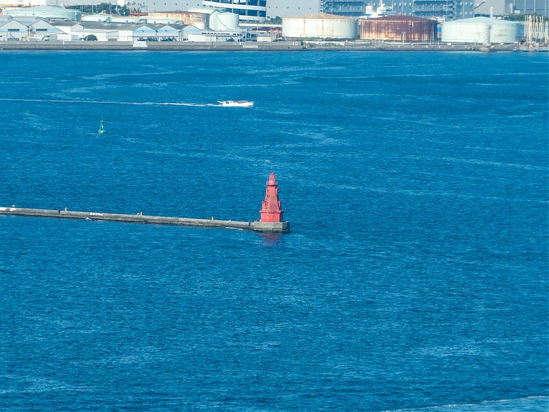 Yokohama North Inner Breakwater lighthouse
Author of the photo: [url=https://www.flickr.com/photos/selectorjonathonphotography/]Selector Jonathon Photography[/url]
Keywords: Yokohama;Japan;Tokyo bay