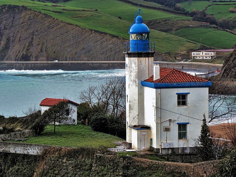 Faro de Zumaya
Author of the photo: [url=https://www.flickr.com/photos/69793877@N07/]jburzuri[/url]

Keywords: Zumaia;Bay of Biscay;Spain;Basque Country
