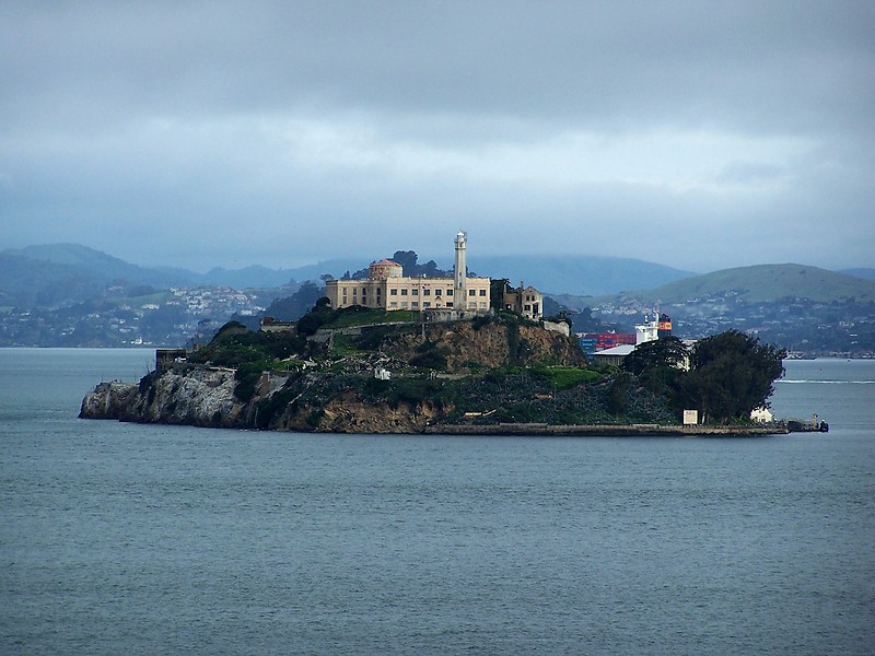 California / San Francisco / Alcatraz Lighthouse
Author of the photo: [url=https://www.flickr.com/photos/bobindrums/]Robert English[/url]
Keywords: Alcatraz;San Francisco;United States;California;Pacific ocean