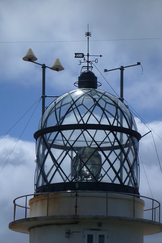 Galicia / Punta Estaca de Bares lighthouse - lantern
Author of the photo [url=http://fotki.yandex.ru/users/gerogorg/]gerogorg[/url]
Keywords: Spain;Bay of Biscay;Galicia;Lantern