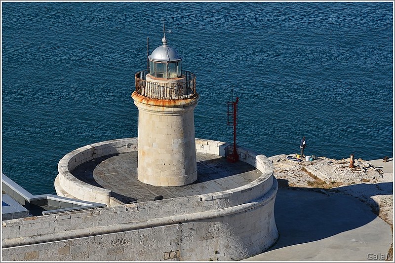 Bari / Vecchio Molo Foraneo lighthouse
Keywords: Bari;Italy;Adriatic sea;Apulia