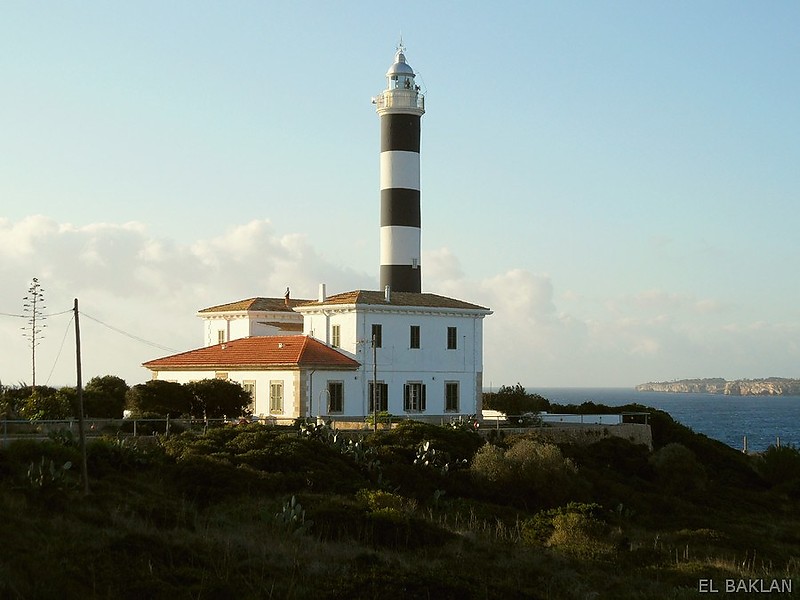 Mallorca / Portocolom lighthouse
AKA Porto Colom, Punta de Ses Crestes, Punta de sa Farola
Keywords: Mallorca;Spain;Mediterranean sea