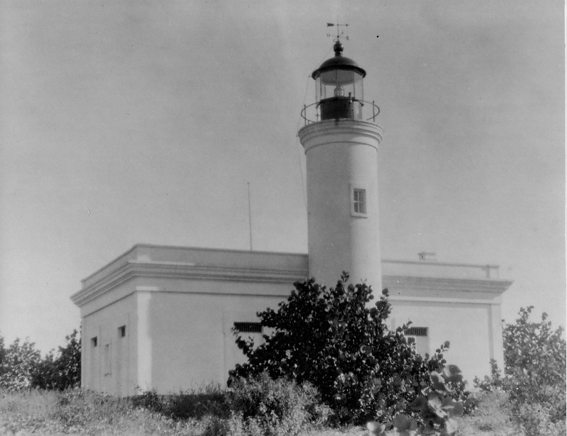 Cayo Cardona Lighthouse
Photo from [url=http://www.uscg.mil/history/weblighthouses/USCGLightList.asp]US Coast Guard site[/url]
Original caption: "Cardona Isl. Lightstation at  entrance to Ponce, P.R. . . rec'd with Dist. letter 12-9-1937 (1436)."; photo dated 8 October 1937; photo by F. C. Hingsburg.
Keywords: Puerto Rico;Caribbean sea;Historic