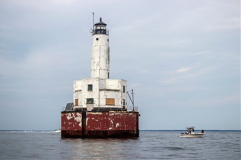 Massachusetts / Cleveland East Ledge lighthouse
Author of the photo: [url=https://jeremydentremont.smugmug.com/]nelights[/url]
Keywords: Massachusetts;Cleveland;Offshore;United States