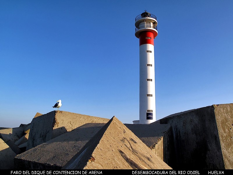 HUELVA - Río Odiel - Juan Carlos I Breakwater - Head lighthouse
Author of the photo: [url=https://www.flickr.com/photos/69793877@N07/]jburzuri[/url]

Keywords: Huelva;Spain;Atlantic ocean