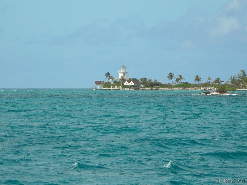 Nassau / Pearl Island - faux lighthouse
Not aid-to-navigation
Keywords: Nassau;Bahamas;Atlantic ocean;faux