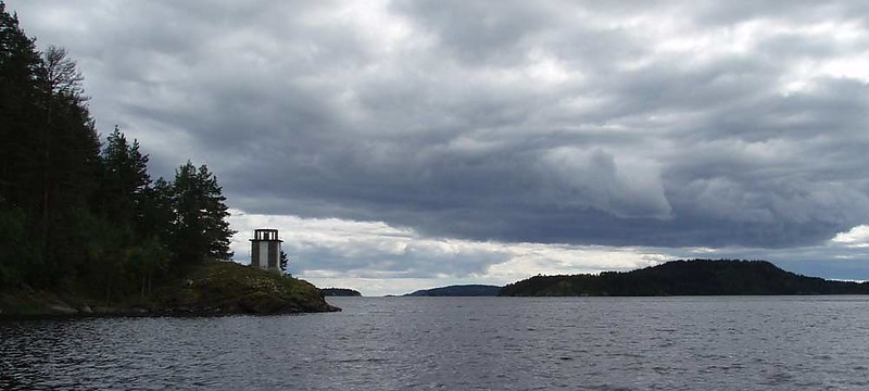 Ladoga lake / Honkasalonselka strait / Tulolansaari light
[url=http://iv70.narod.ru/]Source[/url]
Keywords: Ladoga lake;Russia