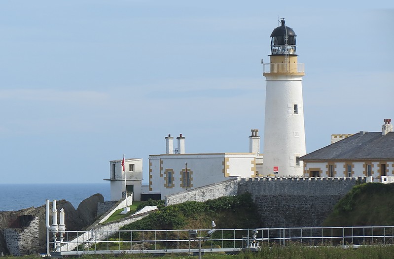 Isle of Man / Douglas Head lighthouses
Author of the photo: [url=https://www.flickr.com/photos/21475135@N05/]Karl Agre[/url]

Keywords: Isle of Man;Douglas;Irish sea