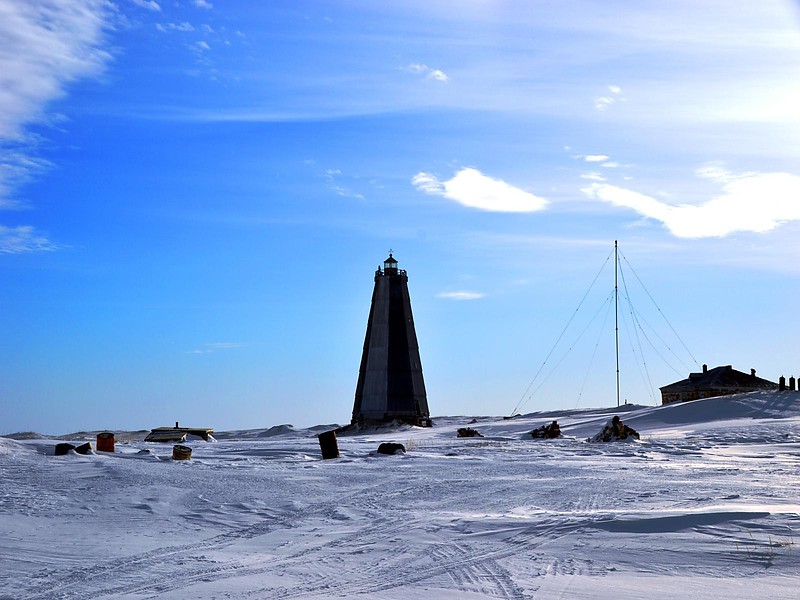 Barents sea / Khodovarikha lighthouse - winter picture
Author of the photo: [url=http://www.moya-planeta.ru/clubmembers/view/12218/]Alexandr Oboimov[/url]
Keywords: Barents sea;Pechora sea;Russia;Arctic ocean;Winter