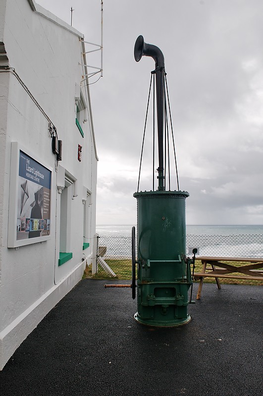 Lizard lighthouse museum - old fog siren
Permission granted by [url=http://sean.kiev.ua/]Sean[/url]
Keywords: United Kingdom;Lizard;English channel;England;Cornwall;Museum;Siren