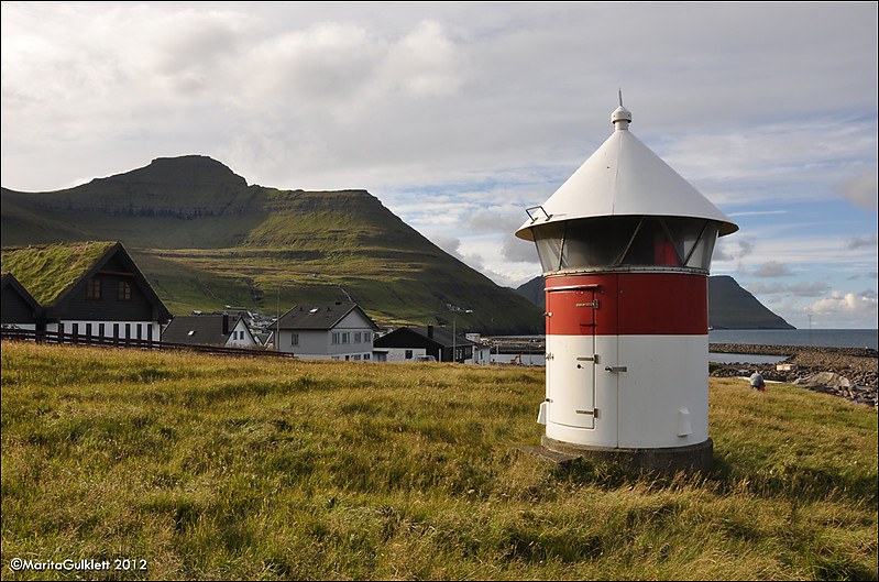 Leirvik lighthouse
Author of the photo: [url=http://www.jenskjeld.info/]Marita Gulklett[/url]

Keywords: Faroe Islands;Atlantic ocean