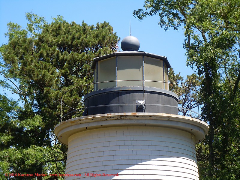 Massachusetts / Nauset / Three Sisters lighthouses - lantern of middle
Author of the photo [url=www.bmkaratzas.com]Basil M Karatzas[/url]
Keywords: Massachusetts;United States;Cape Cod;Atlantic ocean;Lantern