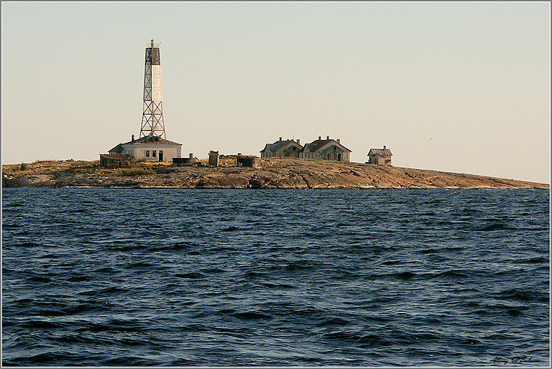 Gulf of Finland  / Nerva lighthouse
Author of the photo: [url=http://fotki.yandex.ru/users/sommers/]Alexey Solovev[/url]
Keywords: Gulf of Finland;Russia