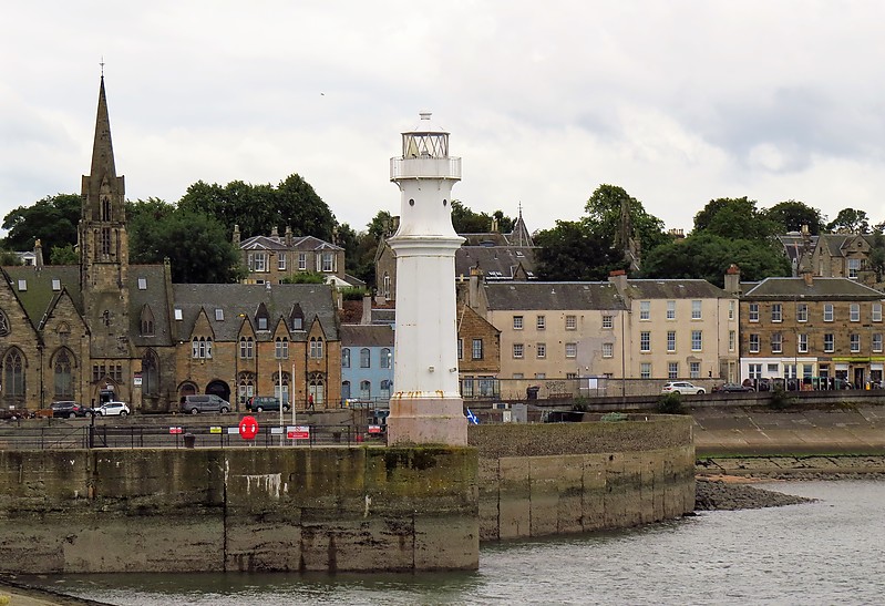 Edinburgh / Leith / Newhaven lighthouse
Author of the photo: [url=https://www.flickr.com/photos/larrymyhre/]Larry Myhre[/url]
Keywords: Scotland;Newhaven;Firth of Forth;Edinburgh